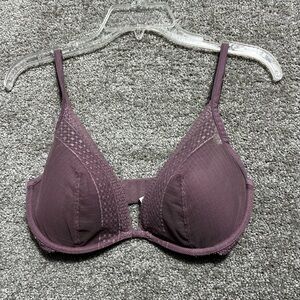 Victorias Secret Purple Lace Incredible Plunge Bra Size 32DD